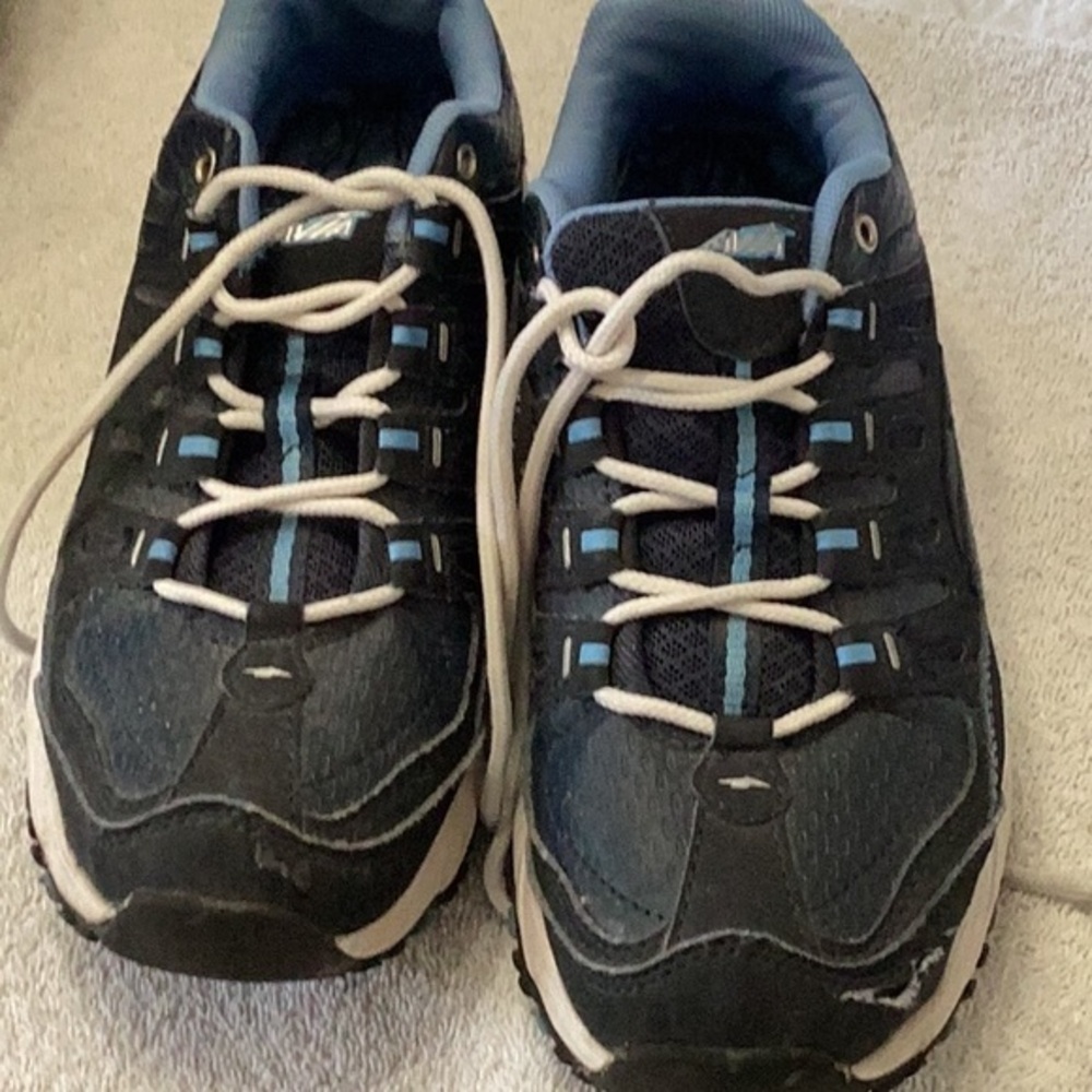 Avia shoes